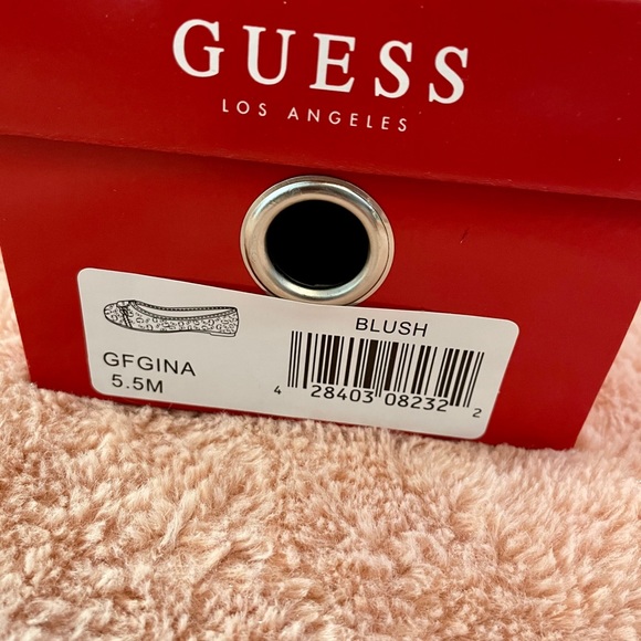 Guess flats - Picture 2 of 5